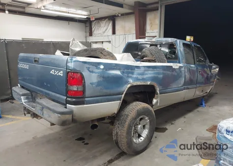 2002 Dodge Ram 2500 Slt/St из США, поврежденный, VIN 3B7KF23602M275693